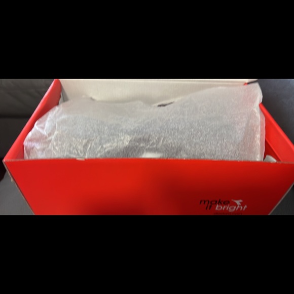 DIADORA VICTORY WOMENS SOCCER SHOES - Picture 2 of 5